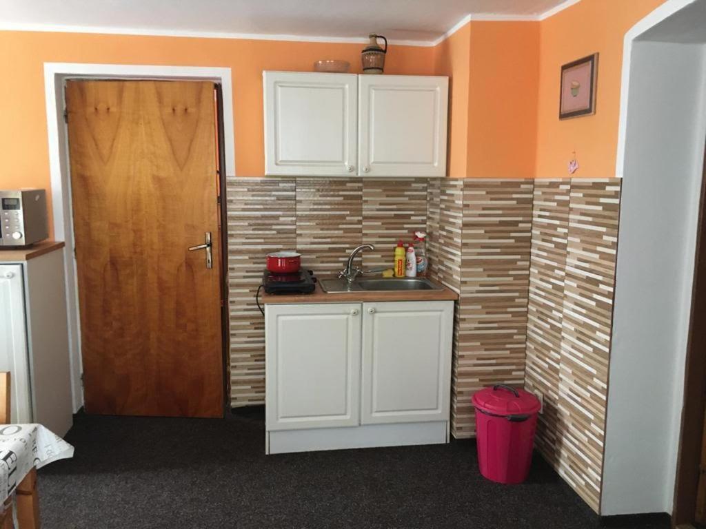 Apartmany Forest Kovarska Bagian luar foto